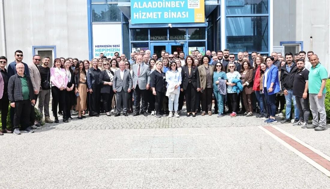 Nilüfer Belediyesi, geleneksel bayramlaşma töreni düzenleyerek, vatandaşlarla bir araya geldi