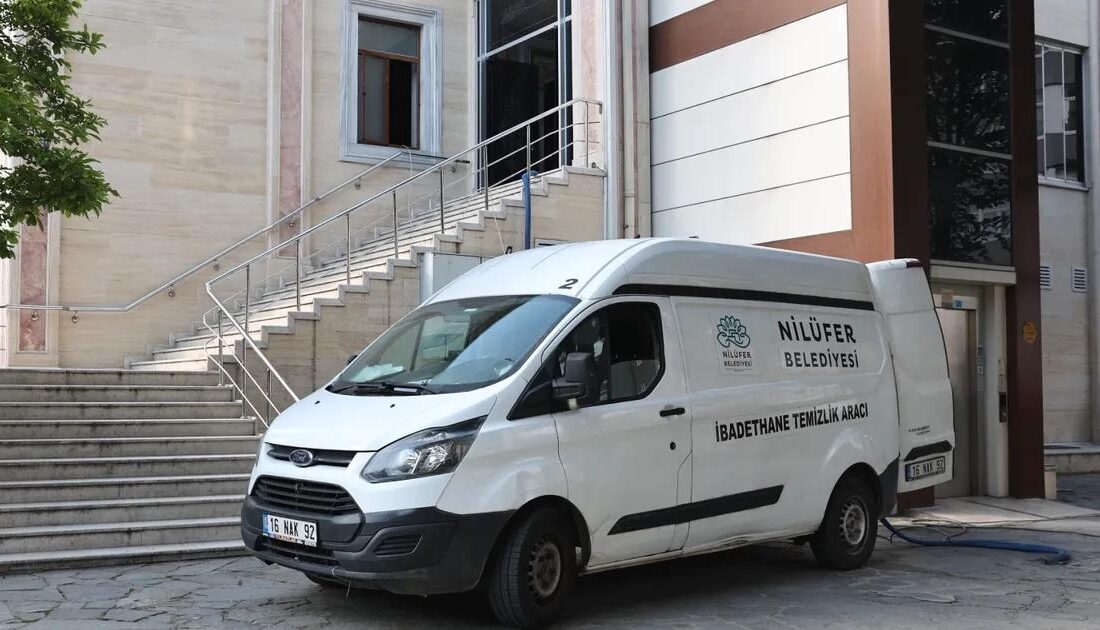 Nilüfer'de camii temizlikleri yoğunlaşmakta olup, hijyen ve düzenin sağlanması için