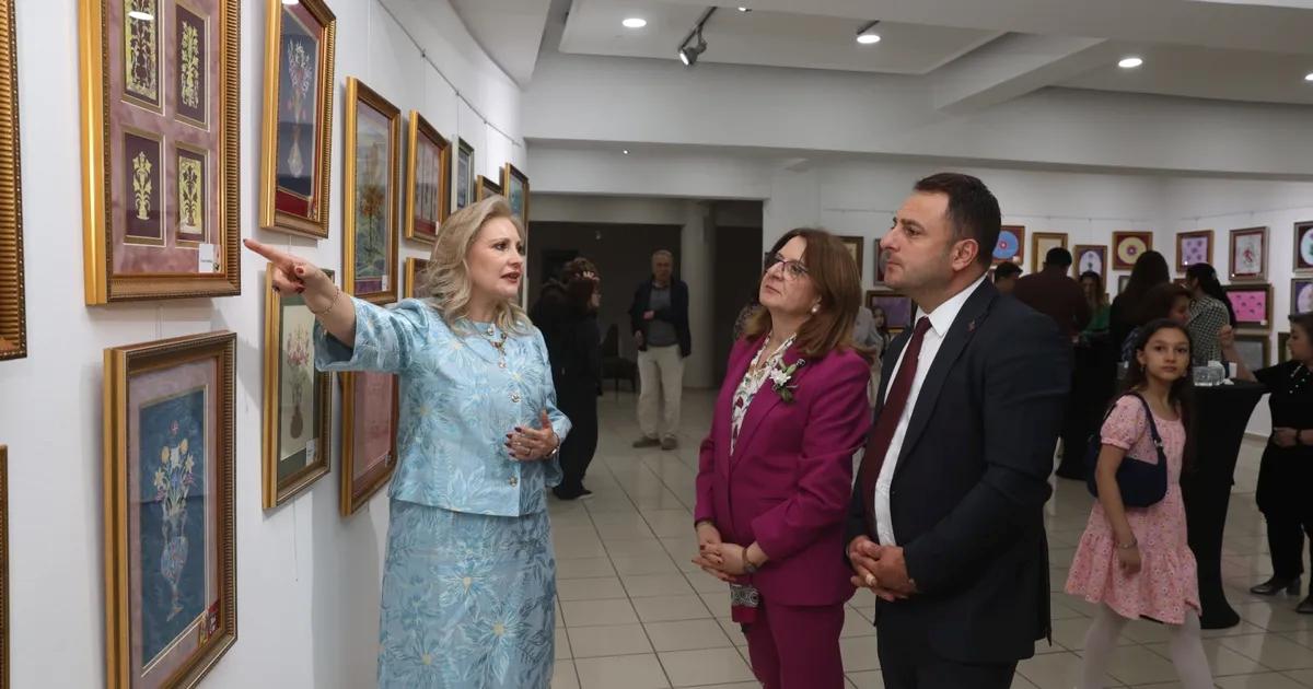 Nilüfer’de sanat atölyeleri sergisi açıldı; çeşitli eserler ve sanatçıların katkılarıyla