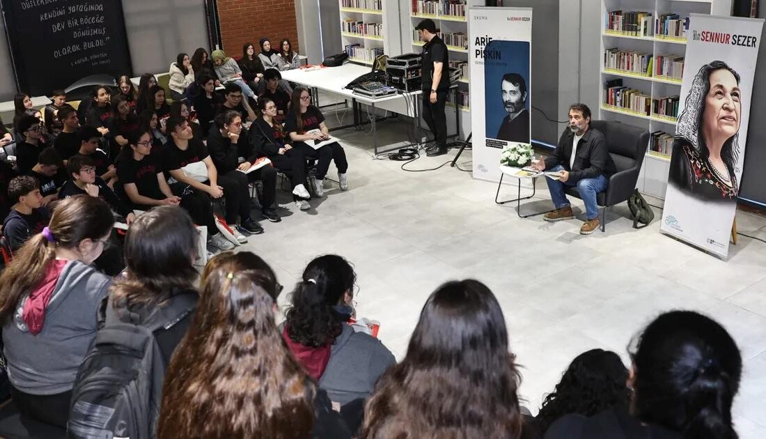 Nilüfer’de Sennur Sezer'in şiir dinletisiyle edebi ve sanatsal bir geceye