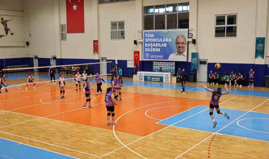 Nilüfer’de başlayan Uluslararası Kardeş Kentler Turnuvası, çeşitli ülkelerden takımların katılımıyla