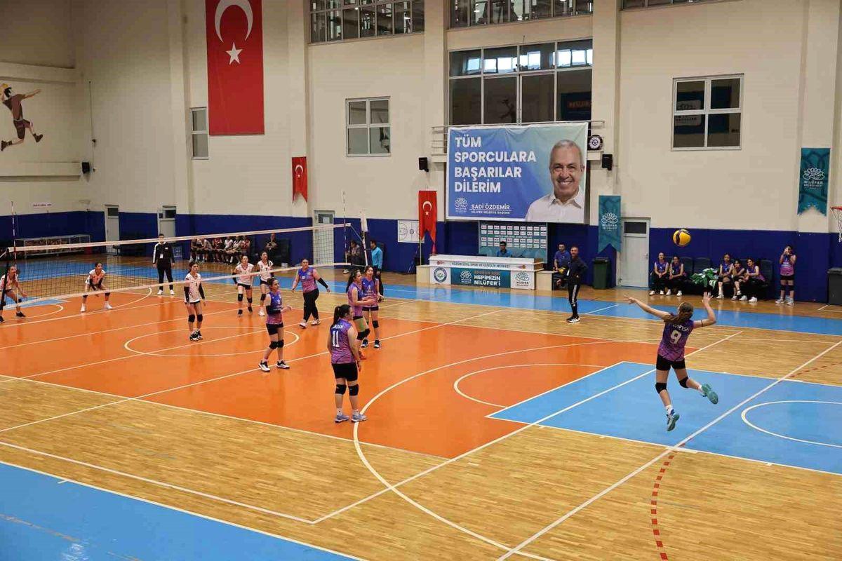 Nilüfer’de başlayan Uluslararası Kardeş Kentler Turnuvası, çeşitli ülkelerden takımların katılımıyla