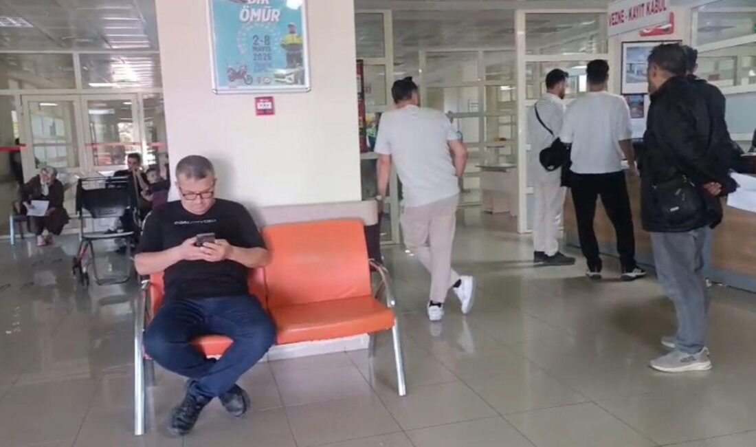 Orhaneli'de 55 kişi, zehirlenme şüphesiyle hastaneye başvurdu. Olayla ilgili gelişmeler