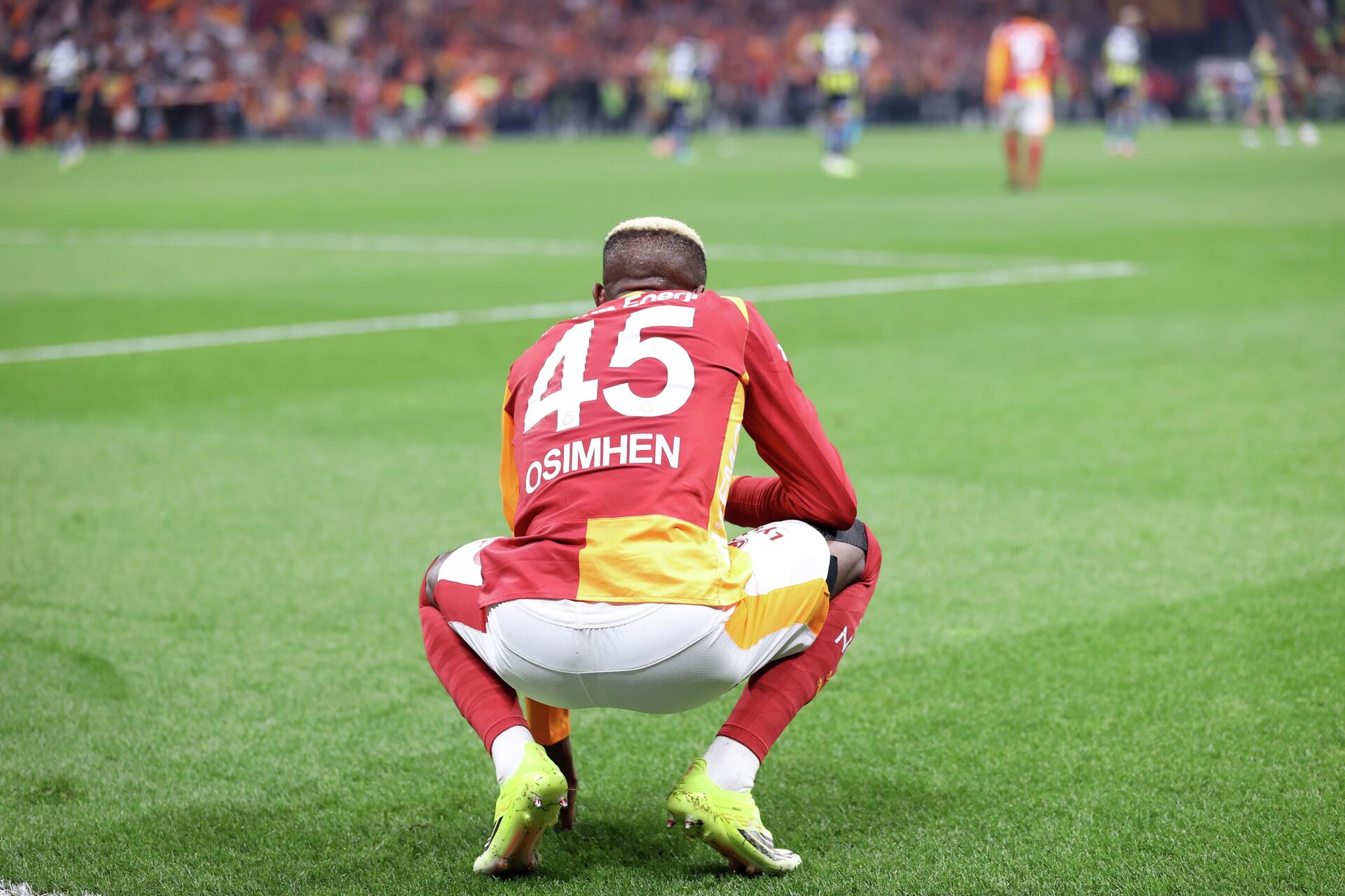 Osimhen'in Çocukluğundan Yıldızlığa Uzanan İlham Verici Hikayesi