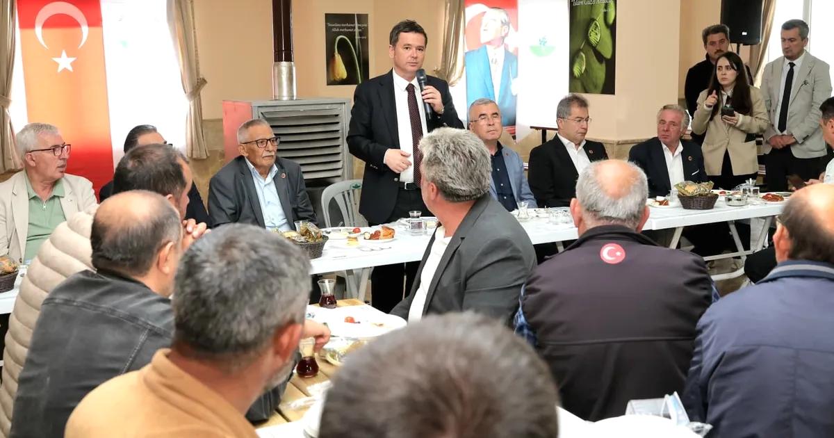 Osmangazi Belediye Başkanı, mahalle ziyaretlerine aralıksız devam ederek yerel halkla