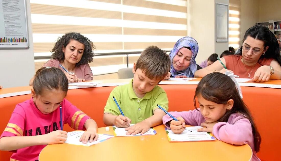Osmangazi'de Anneler Günü etkinliğiyle anne sevgisini kutlayın. Unutulmaz anlar ve