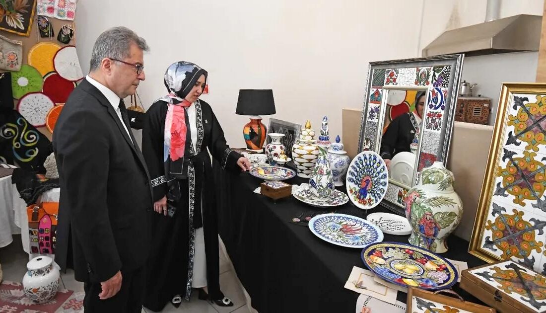 Osmangazi'de kadın sanatçıların eserlerinin sergilendiği etkinliği kaçırmayın. Sanat ve sanatçı