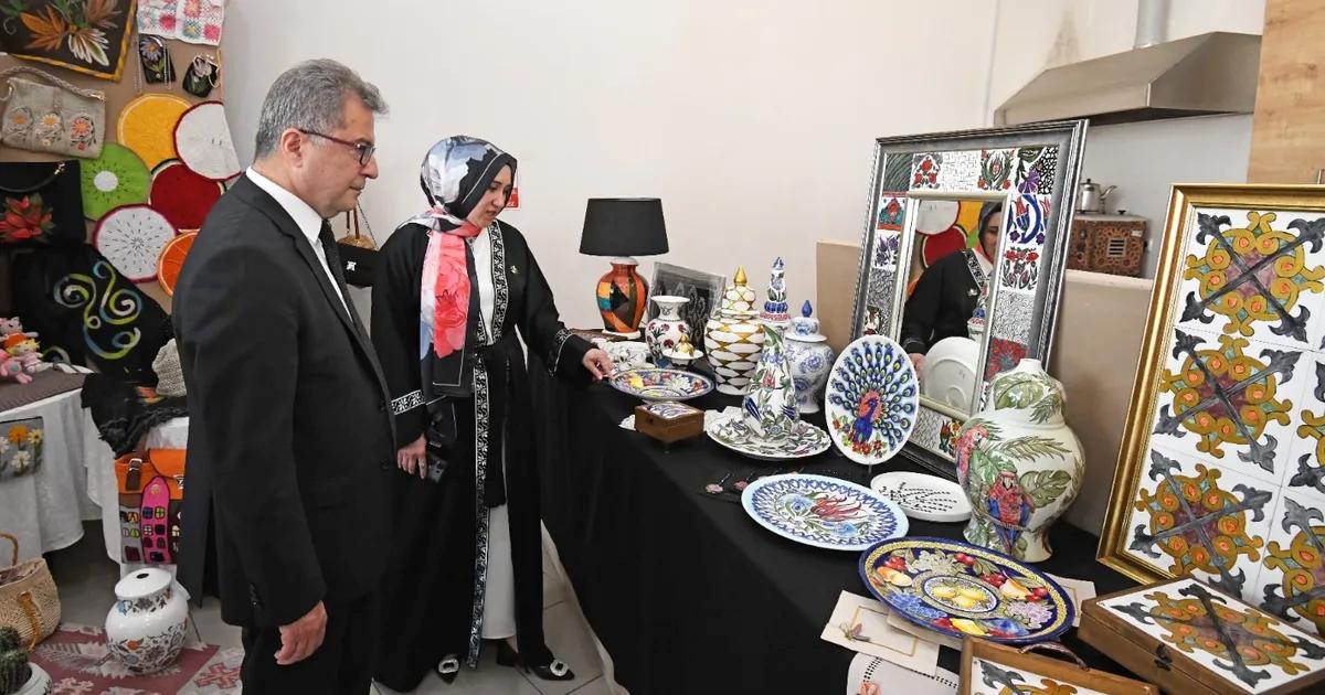 Osmangazi'de kadın sanatçıların eserlerinin sergilendiği etkinliği kaçırmayın. Sanat ve sanatçı