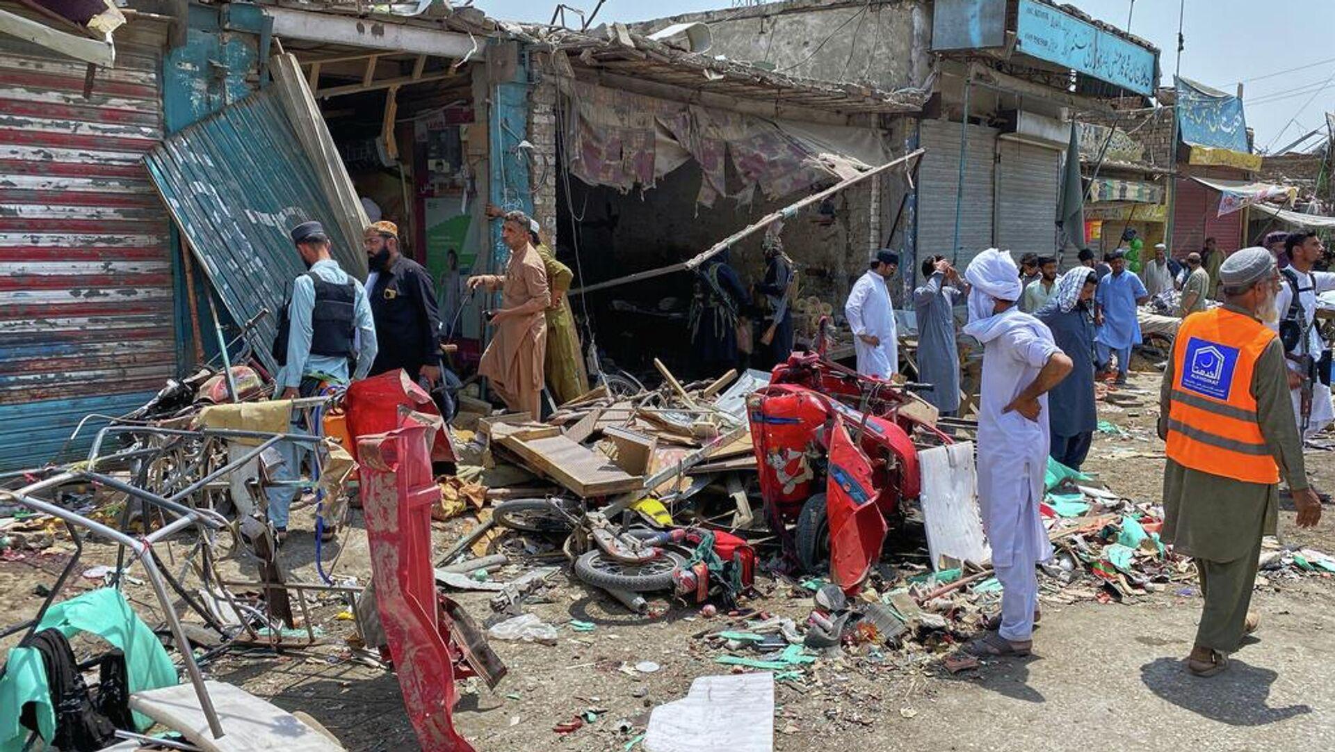 Pakistan'da gerçekleşen patlamada en az 9 kişi hayatını kaybetti, çok