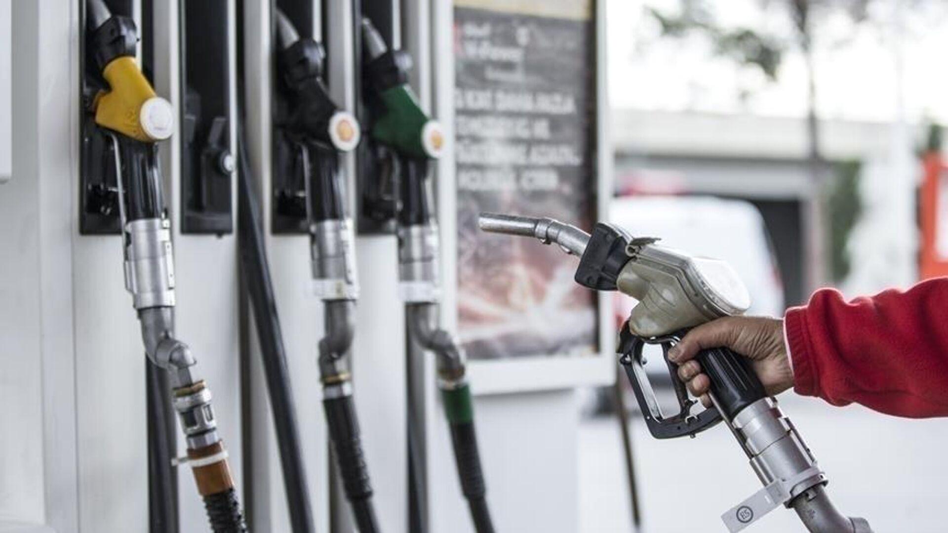 Petrol fiyatlarındaki artış benzine zamları beraberinde getiriyor. Güncel gelişmeleri ve