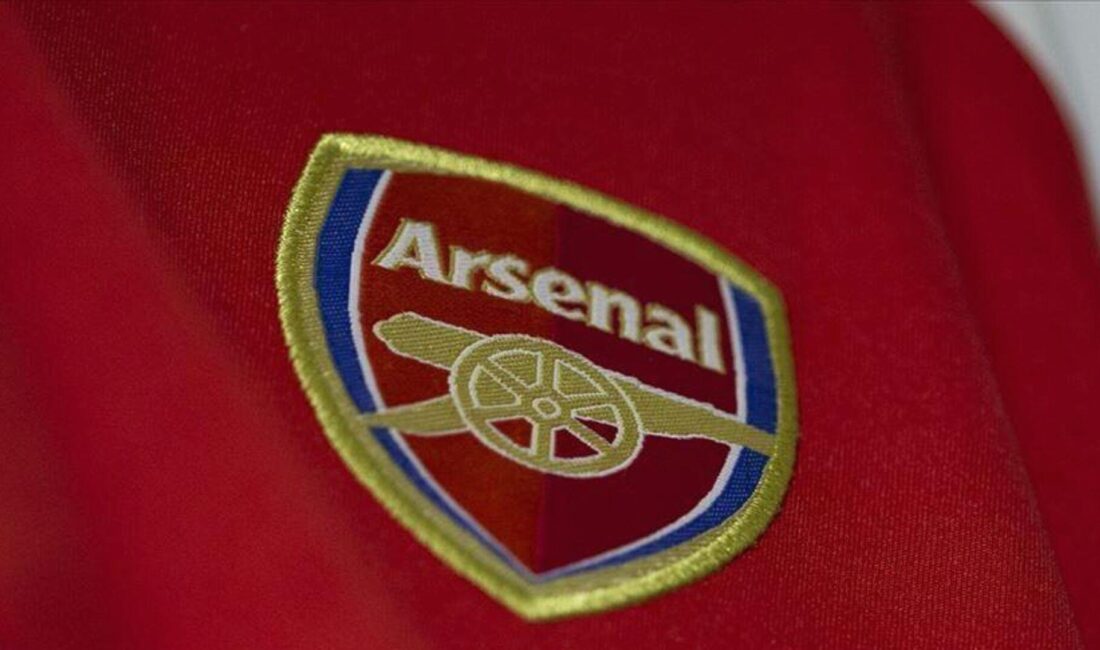 Premier Lig'de Manchester City beraber kalırken, Arsenal şampiyon oldu. Son