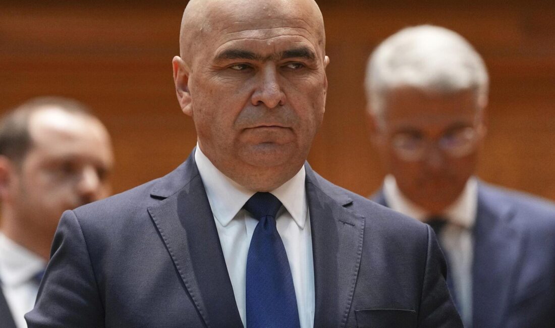 Romanya'da hükümet güvensizlik oyu alarak düşürüldü. Son gelişmeleri ve etkilerini