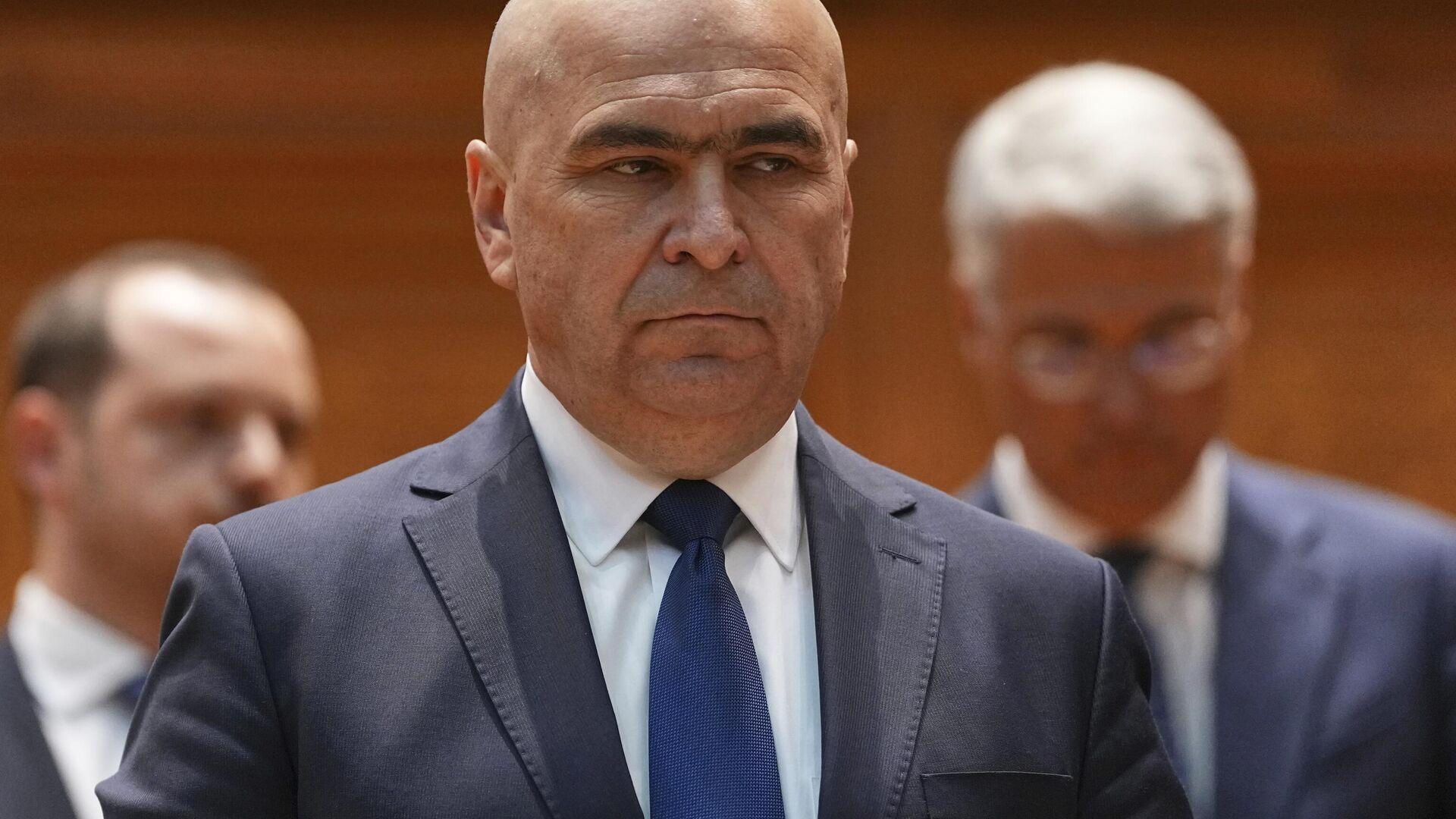 Romanya'da hükümet güvensizlik oyu alarak düşürüldü. Son gelişmeleri ve etkilerini