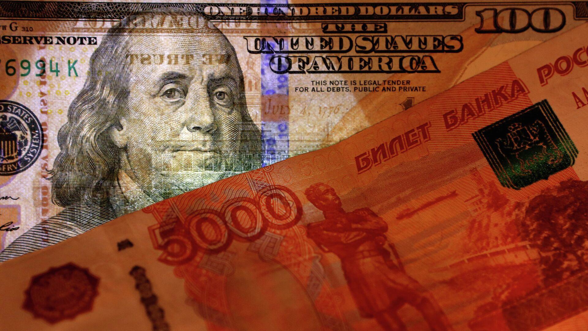 Rus Rublesi Nisan'da Dolar karşısında güçlenmeye devam ediyor, piyasalarda dikkatler