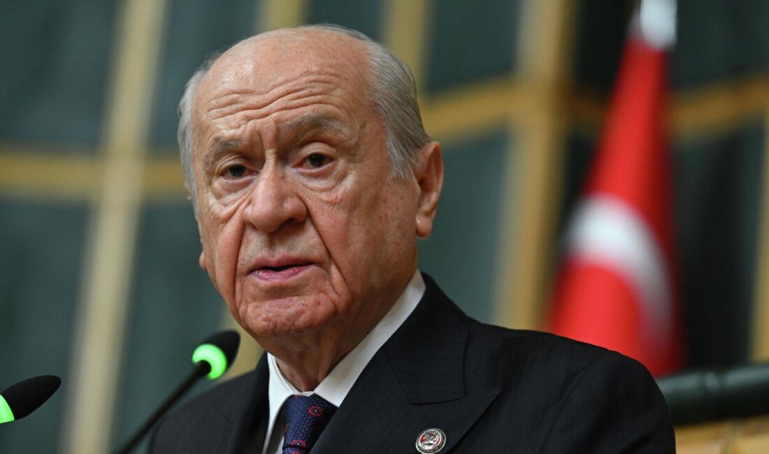 Türk gençliği, Büyük Kurultayda büyük coşku ve gururla bir araya