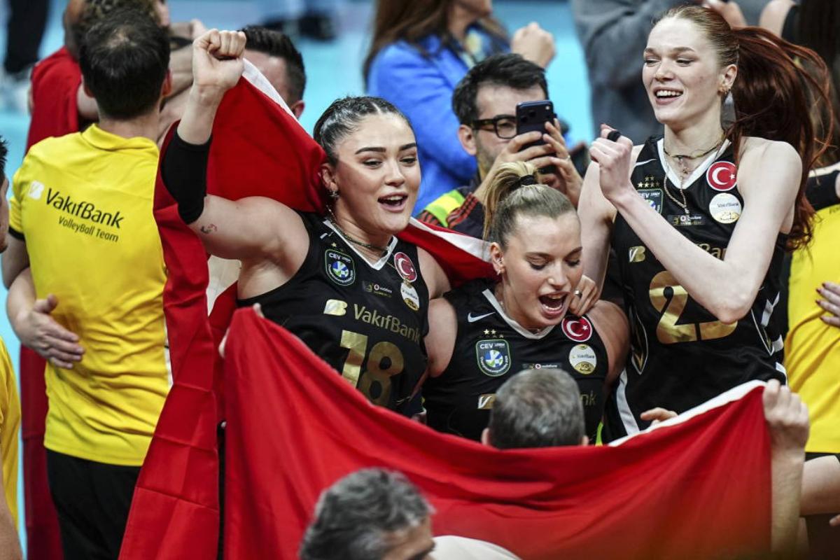 VakıfBank, CEV Şampiyonlar Ligi şampiyonluğu ile Türk voleybol tarihine adını