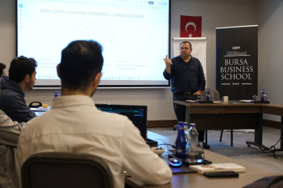 Yapay Zekâyla Dijital Dönüşüm ve E-ticaret Eğitimi Bursa'da Gerçekleşti