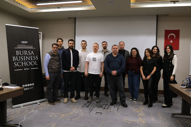 Yapay Zekâyla Dijital Dönüşüm ve E-ticaret Eğitimi Bursa'da Gerçekleşti