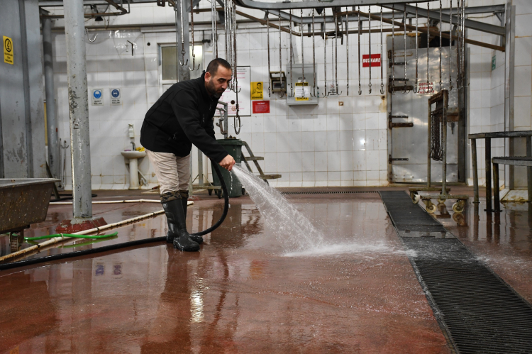 Yenişehir'de Kurban Hazırlıkları Tamamlandı
