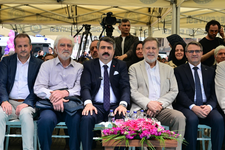 Yıldırım'da Erguvan Bayramı kutlamaları