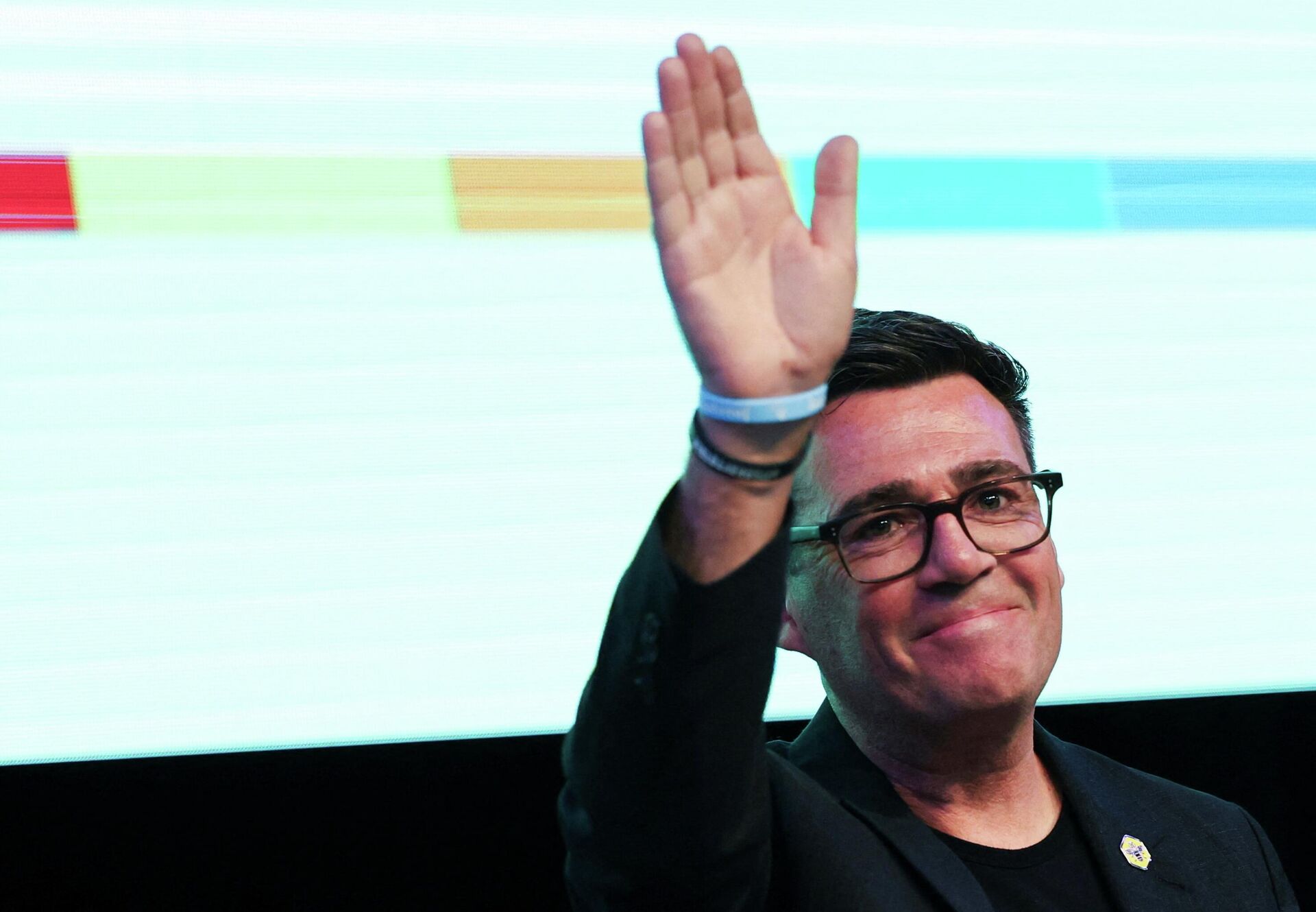 Andy Burnham'ın Siyasi Dönüm Noktası ve Çevresindeki Yükselişi