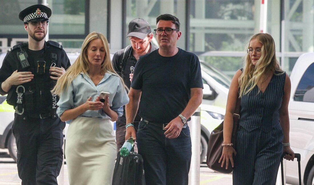 Andy Burnham'ın siyasi kariyerindeki dönüm noktası ve yükselişinin detaylarını keşfedin.