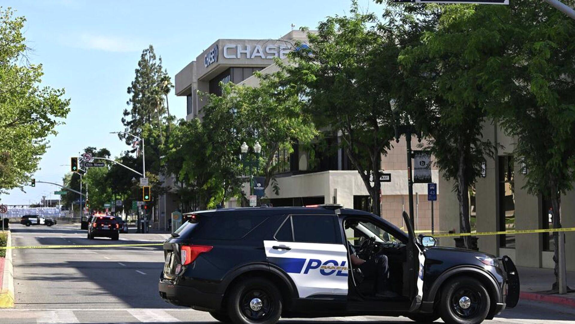 Bakersfield'da banka rehine krizi, usta müzakerelerle başarıyla sona erdi. Güvenlik