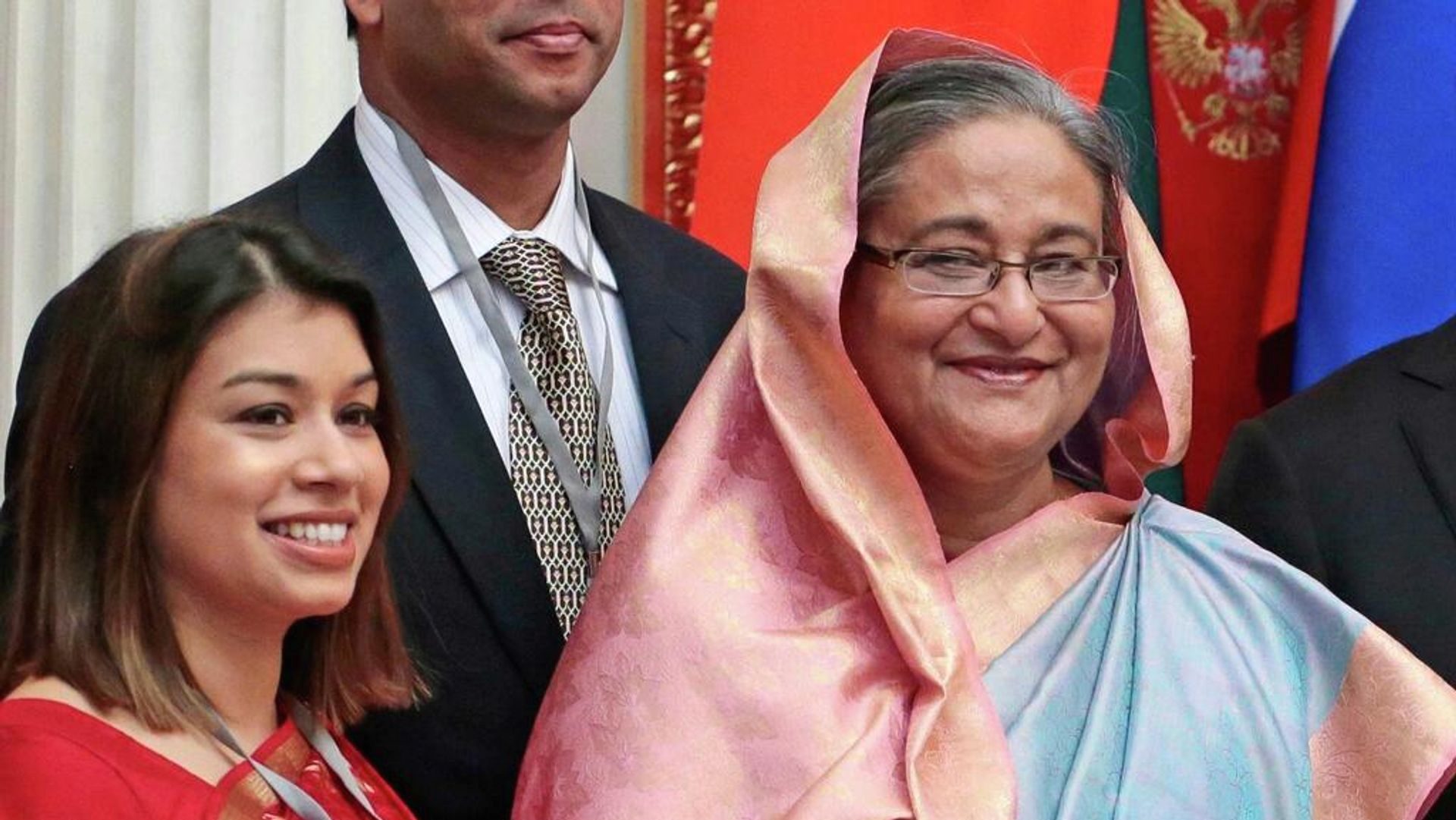 Bangladeş'te yaşanan siyasi kriz ve Başbakan Hasina'nin beklenmedik ziyareti hakkında