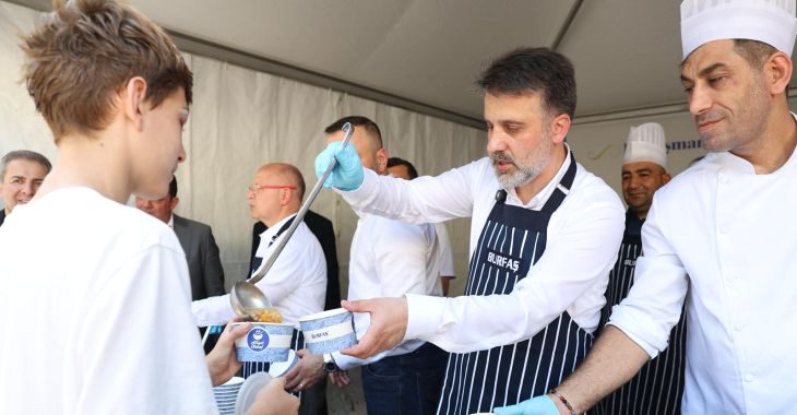 Bursa Büyükşehir Belediyesi Başkan Vekili Şahin Biba, Nilüfer’deki FSM Camii’nde