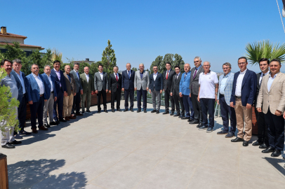 Bursa kaymakamları veda programı düzenledi