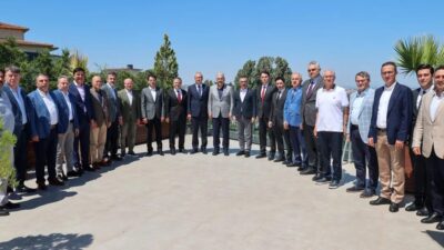 Bursa kaymakamları veda programı düzenleyerek hizmet sürelerini sona erdiren kaymakamlara
