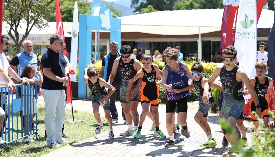 Bursa Sukaypark'ta düzenlenen duatlon yarışlarıyla sporculara heyecan ve başarı dolu