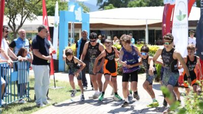 Bursa Sukaypark'ta düzenlenen duatlon yarışlarıyla sporculara heyecan ve başarı dolu