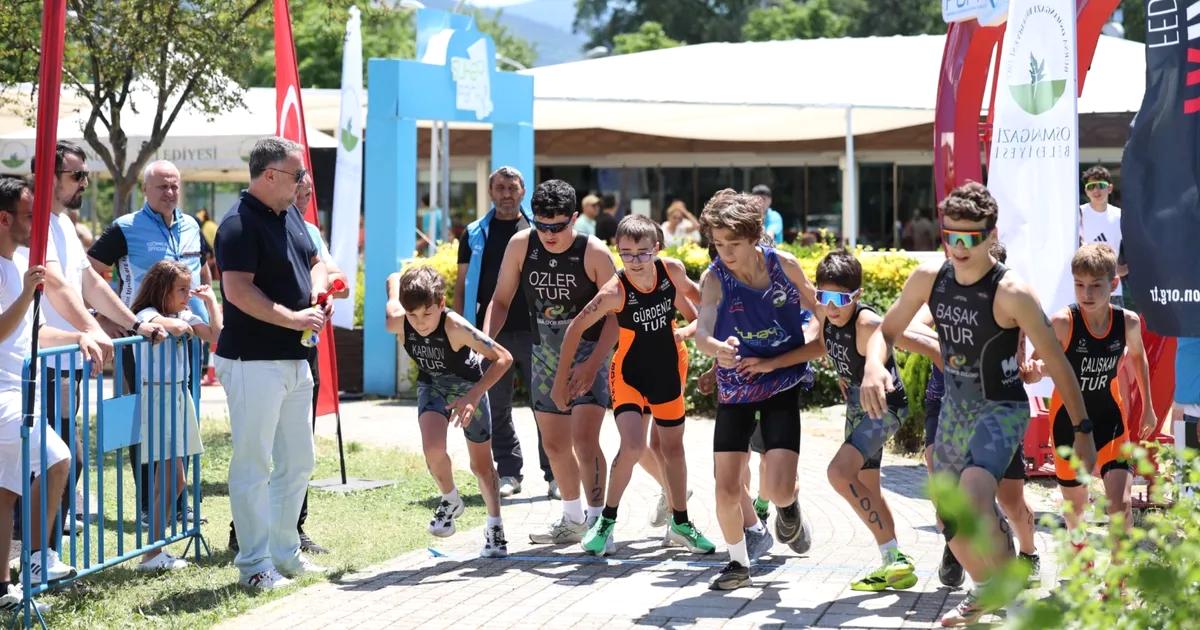 Bursa Sukaypark'ta düzenlenen duatlon yarışlarıyla sporculara heyecan ve başarı dolu