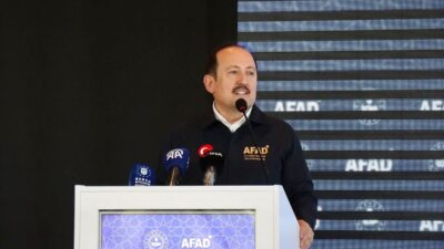 Bursa'da AFAD gönüllülerinin akreditasyon töreni, resmi ve etkili bir organizasyonla