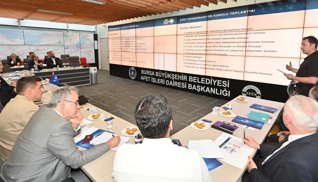 Bursa'da gerçekleştirilen afet hazırlıkları yıllık toplantısı, risklerin değerlendirilmesi ve önlenmesi