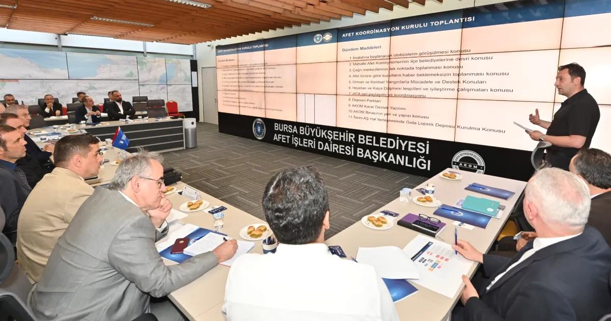 Bursa'da gerçekleştirilen afet hazırlıkları yıllık toplantısı, risklerin değerlendirilmesi ve önlenmesi