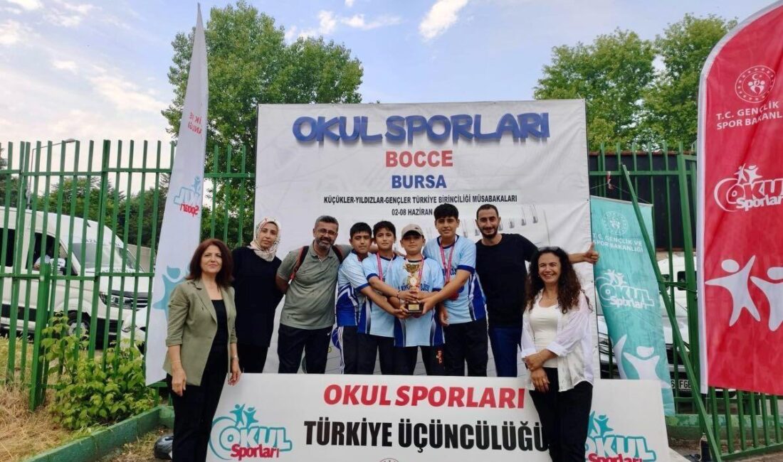 Bursa'da düzenlenen Bocce şampiyonalarıyla spor tutkunlarına heyecan dolu anlar yaşanıyor.
