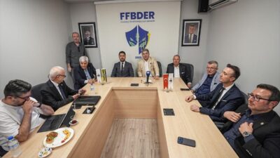 Bursa'da Fenerbahçe sevicisi Başkan adayı Safi'nin detaylarını, vizyonunu ve projelerini