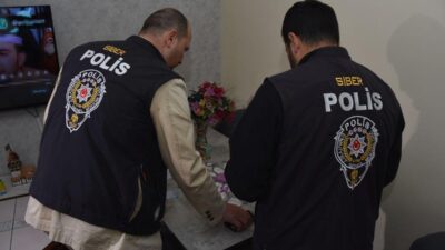 Bursa'da gerçekleştirilen fuhuş operasyonunda 8 kişi gözaltına alındı. Olayla ilgili