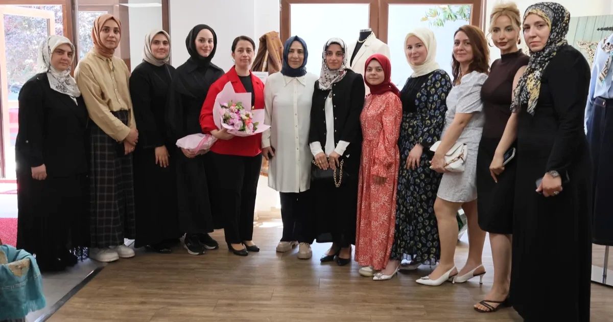 Bursa'da geleneksel el sanatları sergisiyle kültürel mirasımızı keşfedin. Zarif ve