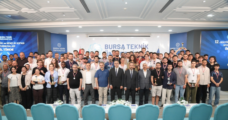 Bursa'da Geleneksel Spor Turnuvası Ödülleri