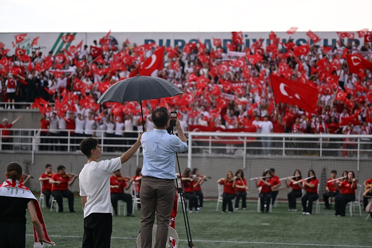 Bursa'da Gençler Engel Tanımadı