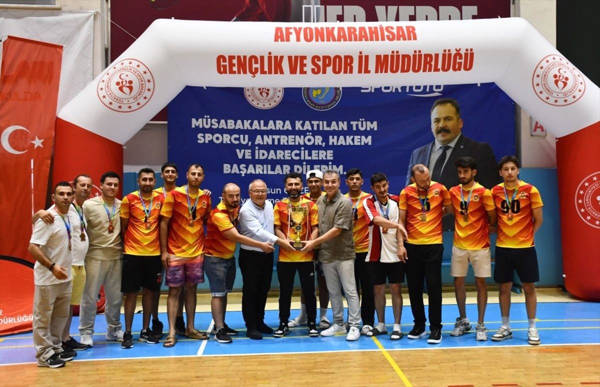 Bursa'da gerçekleşen İşitme Engelliler Voleybol Şampiyonası hakkında detaylı bilgiler, katılımcılar
