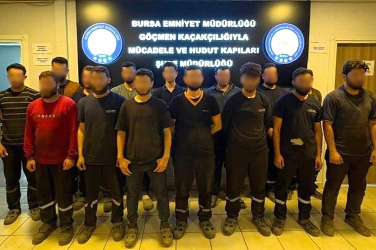Bursa'da gerçekleştirilen kaçak göçmen operasyonu hakkında detaylı bilgi. Güvenlik güçlerinin