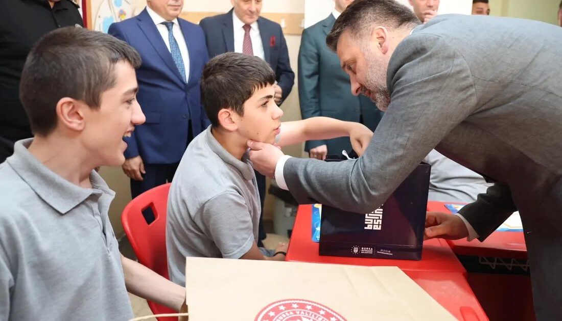 Bursa'da karne törenleri ve öğrencilere yönelik öneriler hakkında detaylar, başarıyı