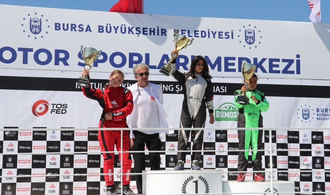 Bursa'da düzenlenen Karting Şampiyonası büyük ilgi gördü, sporseverleri ve katılımcıları