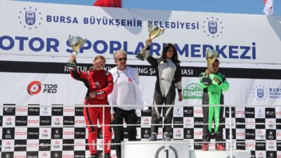Bursa'da düzenlenen Karting Şampiyonası büyük ilgi gördü, sporseverleri ve katılımcıları