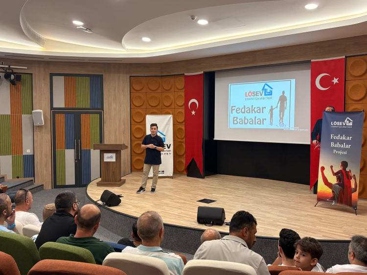 Bursa'da Lösemili Çocuklar ve Babalar Gününde Buluştu