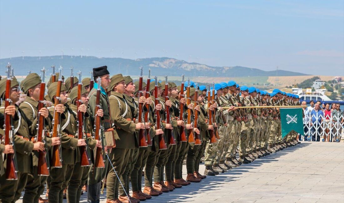 Bursa'da düzenlenen öğrenci anma etkinliği, saygı ve hafıza ile gerçekleştirildi.
